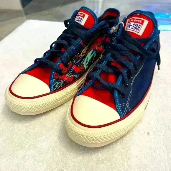 Conversé All Star Custom MARK Painters Men’s size 11/ Women’s 13 Brand New - Picture 1 of 5